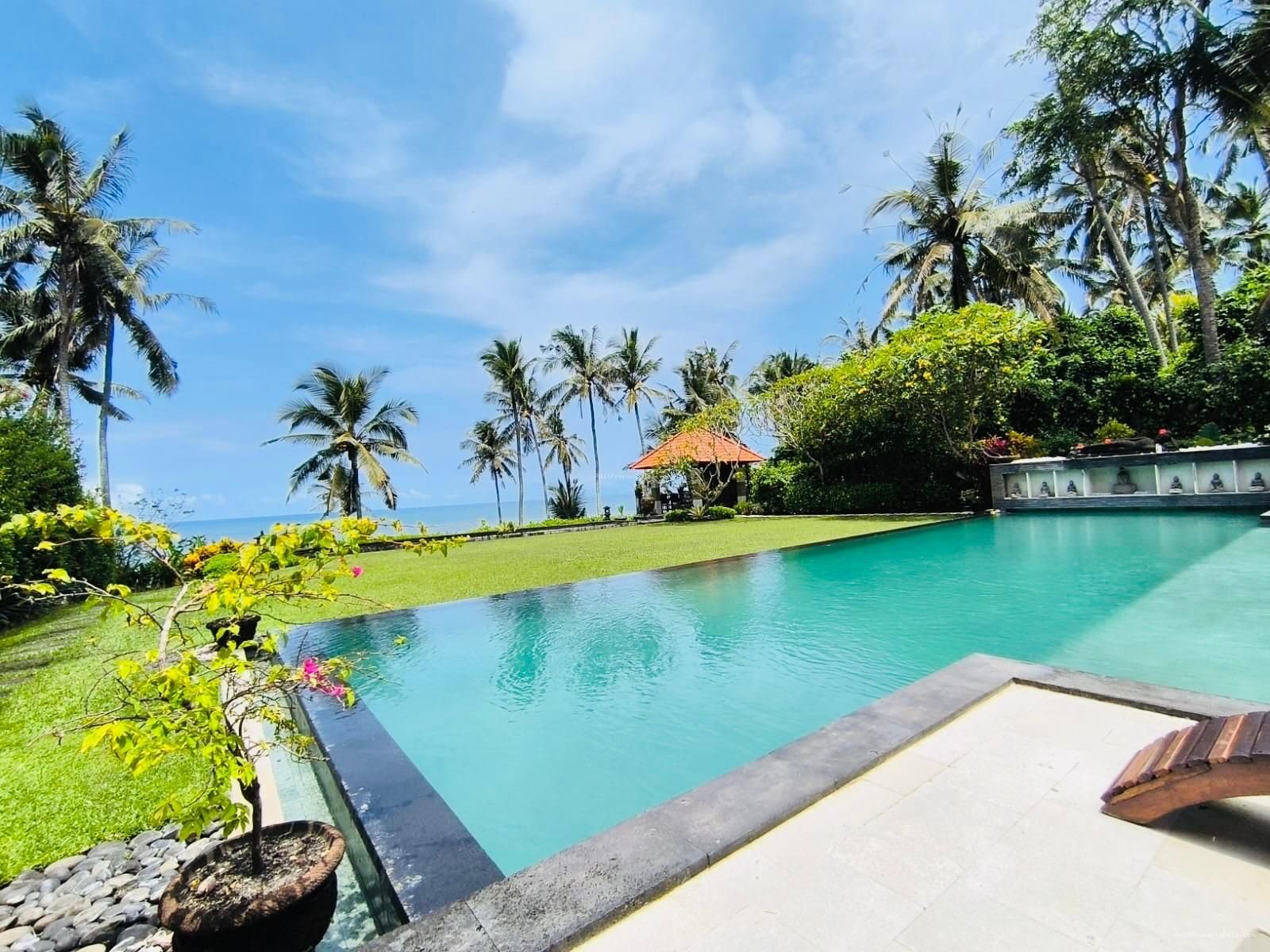 Villa beach front pantai bonian tabanan
