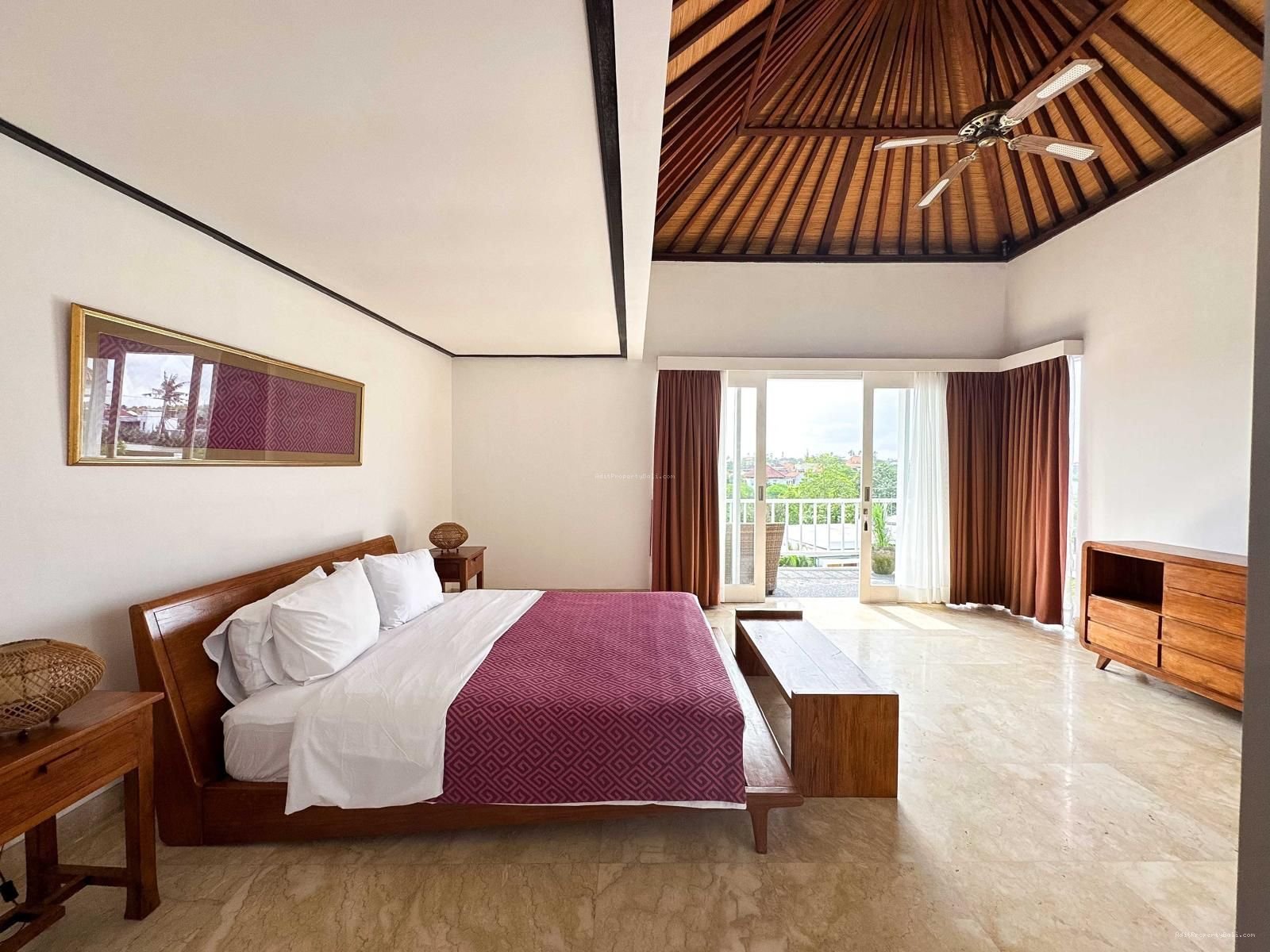 Villa Murah kayu tulang utara canggu