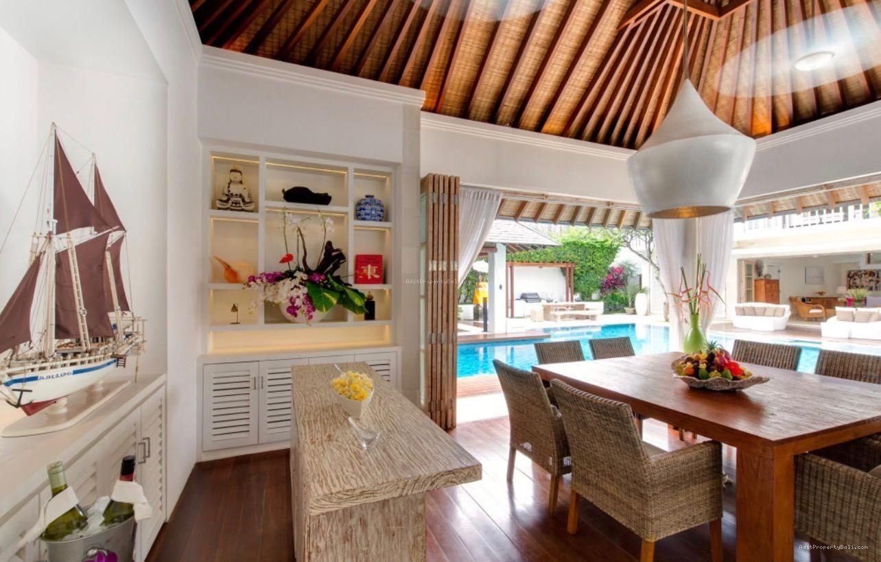 Villa Kayu Aya Seminyak Bali