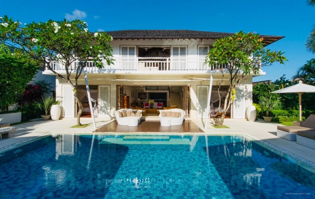 Villa Kayu Aya Seminyak Bali
