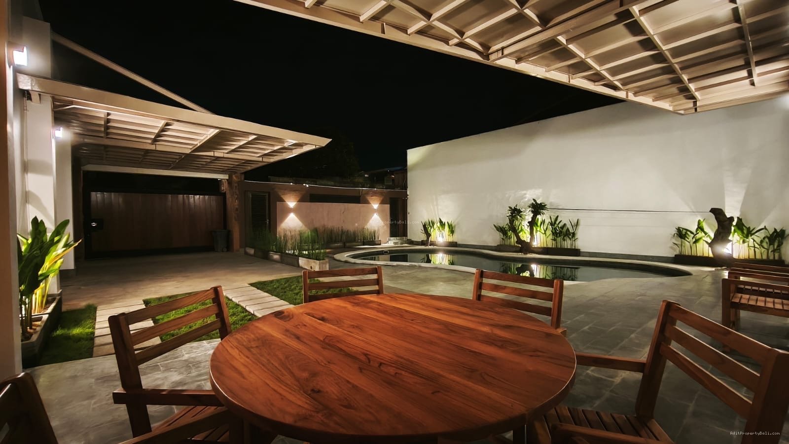 Villa Modern Style Taman Sari Kerobokan Badung