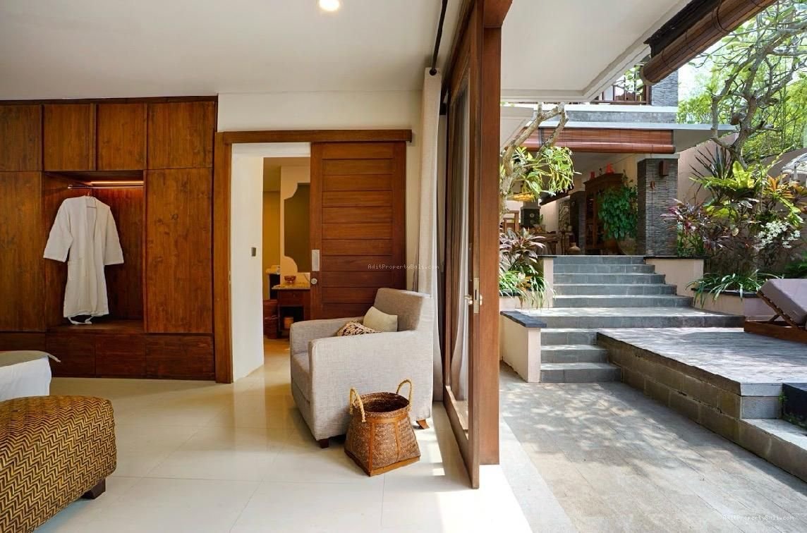 Villa Pantai Nyanyi Kediri Tabanan Bali