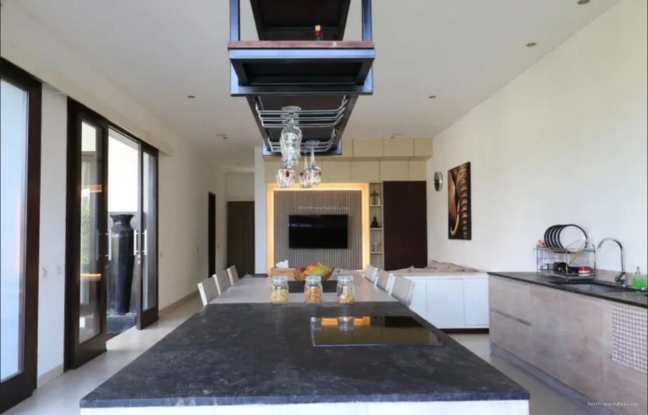 Villa tepi pantai keramas gianyar