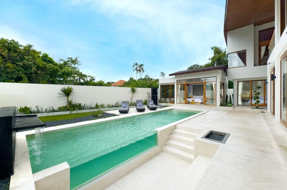 Villa 2 unit pantai berawa canggu