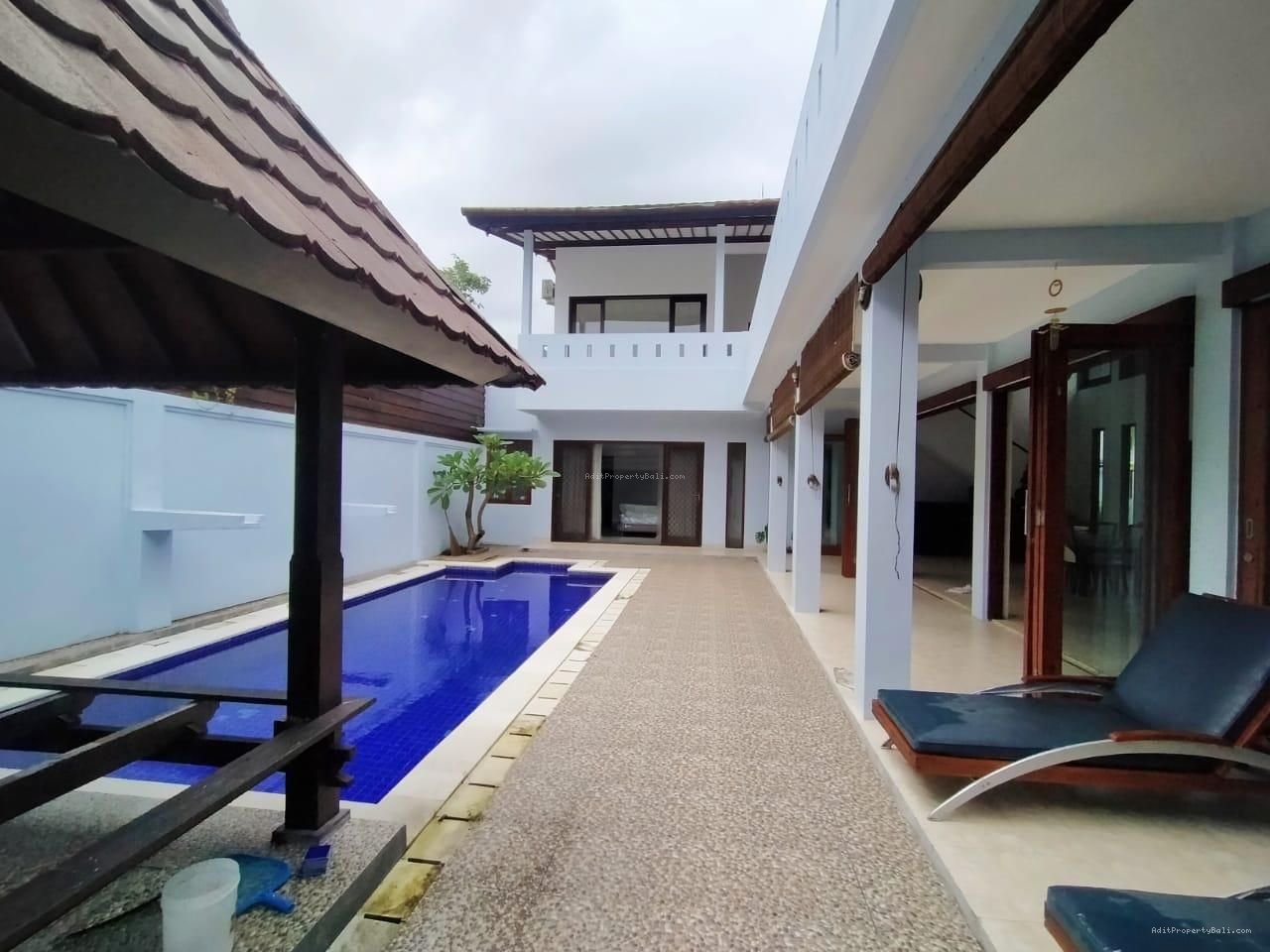 Rumah 2 Lantai Beranda Mumbul Nusa Dua Bali