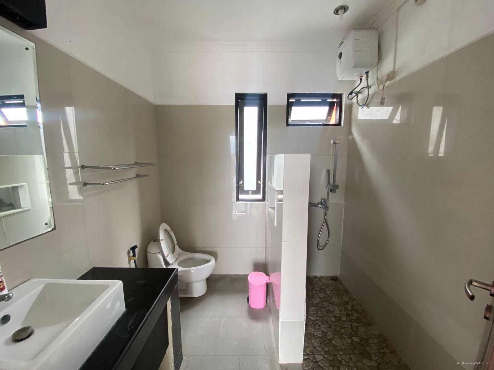Rumah 2 Lantai Beranda Mumbul Nusa Dua Bali