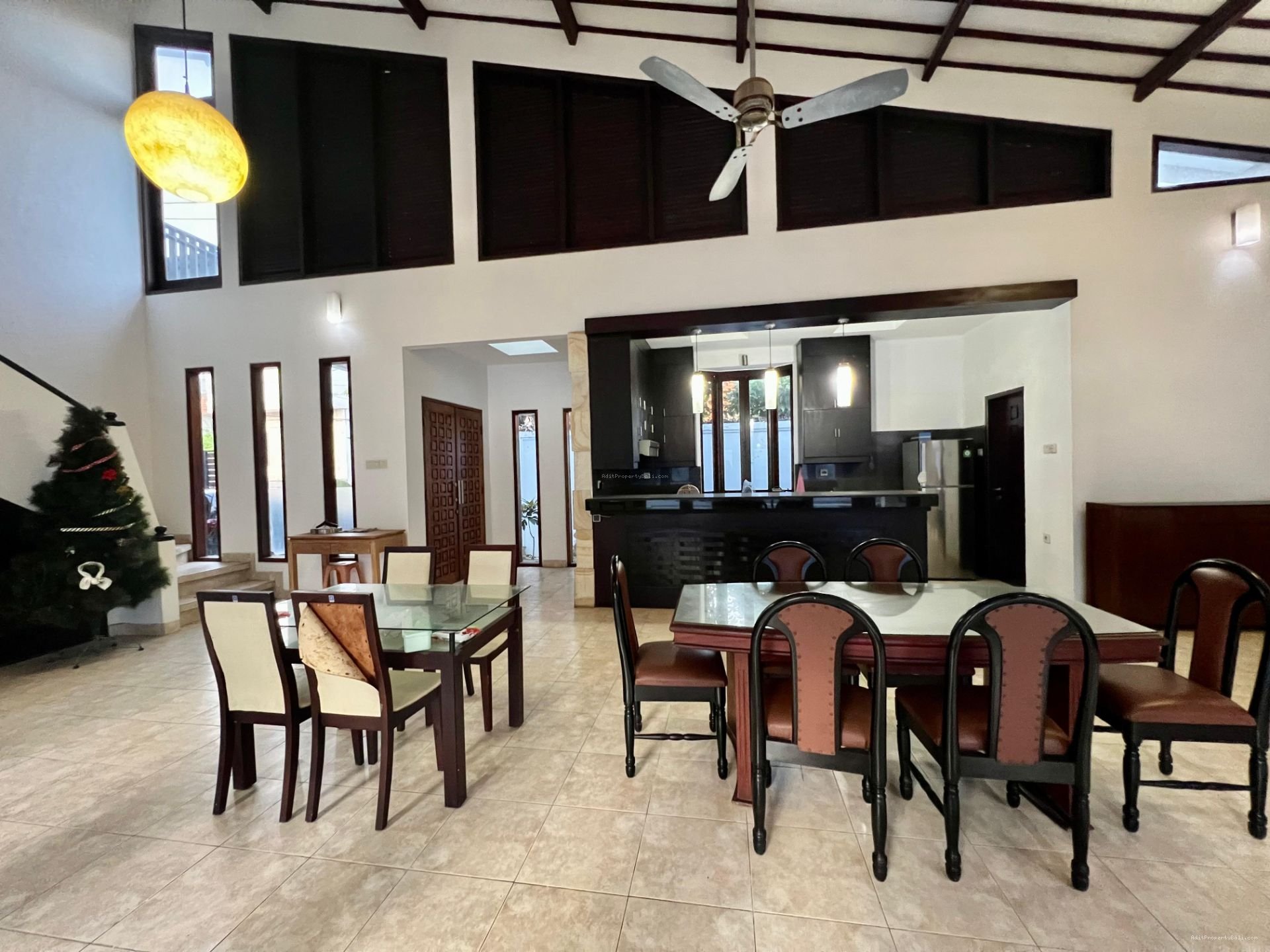 Rumah 2 Lantai Beranda Mumbul Nusa Dua Bali