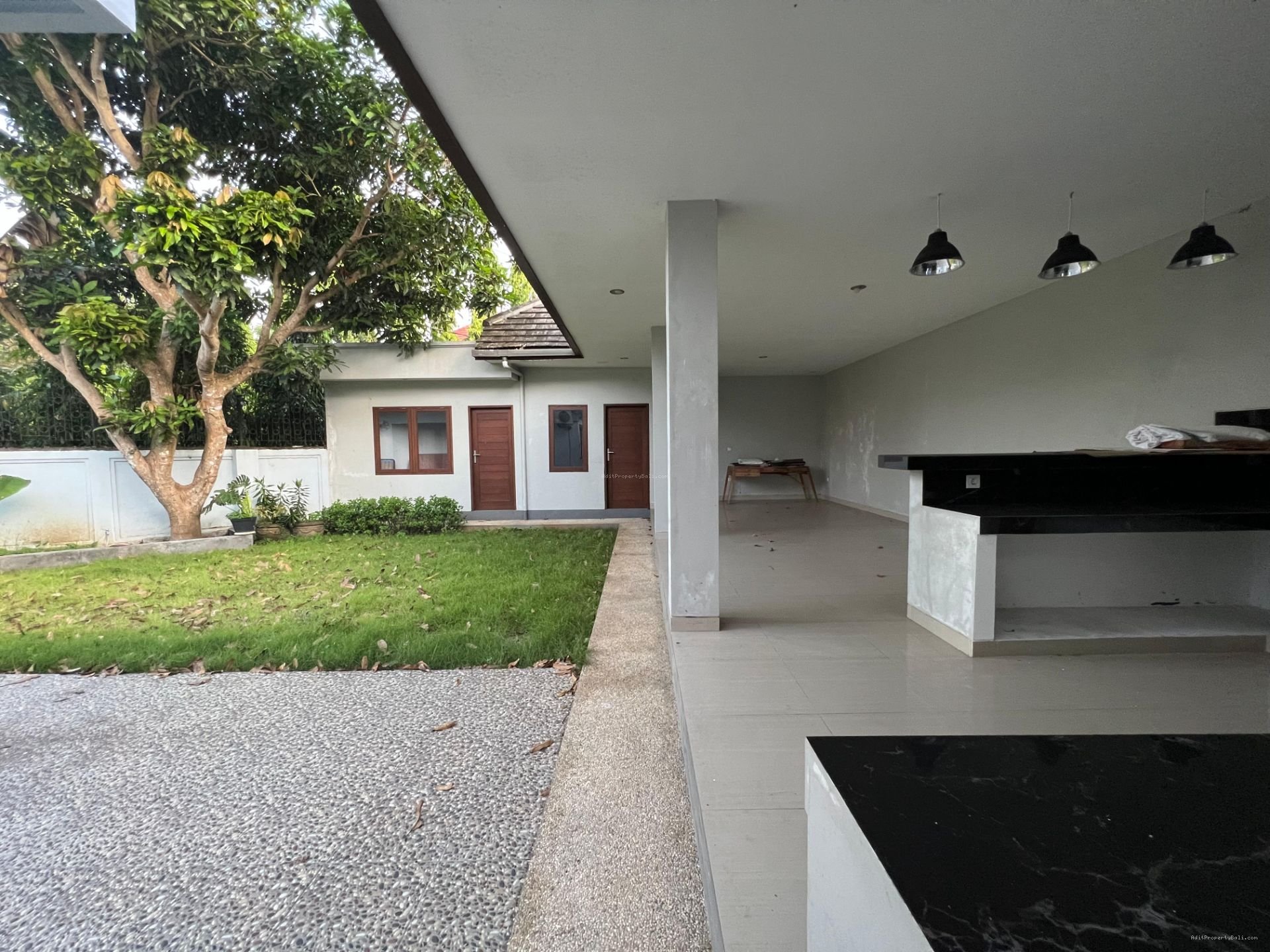 Rumah 2 Lantai Beranda Mumbul Nusa Dua Bali