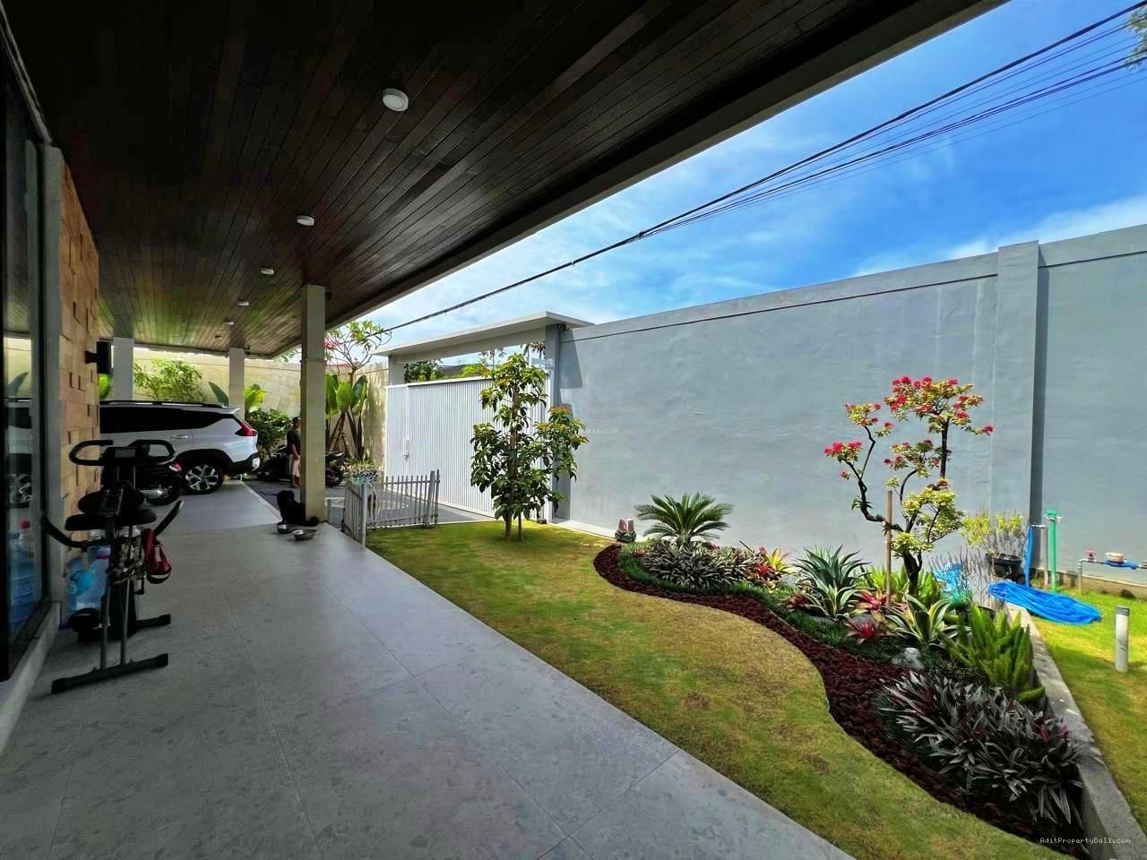 Villa View Sawah Bumbak Kerobokan Badung Bali