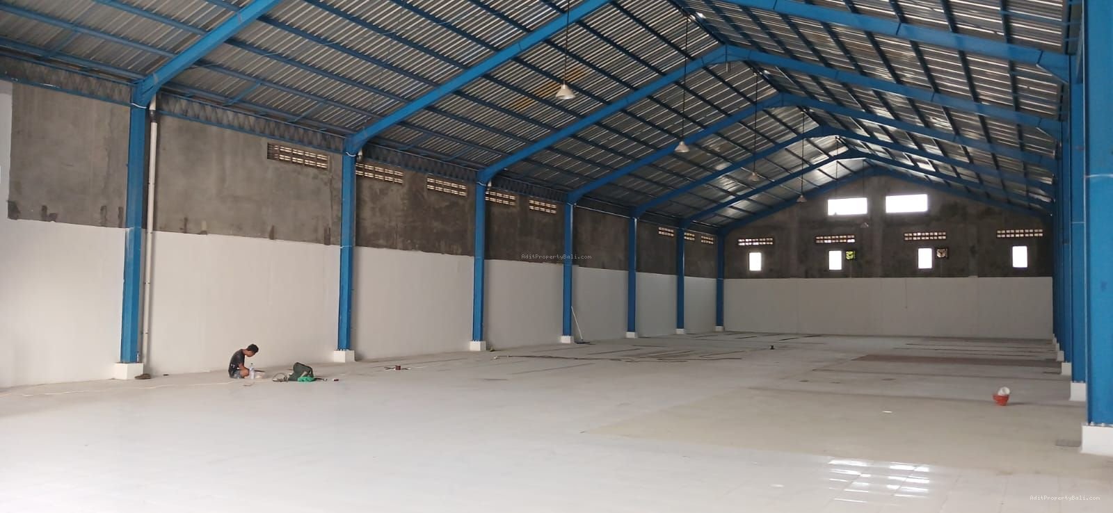 Gudang teuku umar barat denpasar