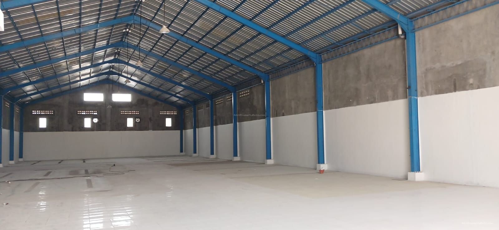 Gudang teuku umar barat denpasar