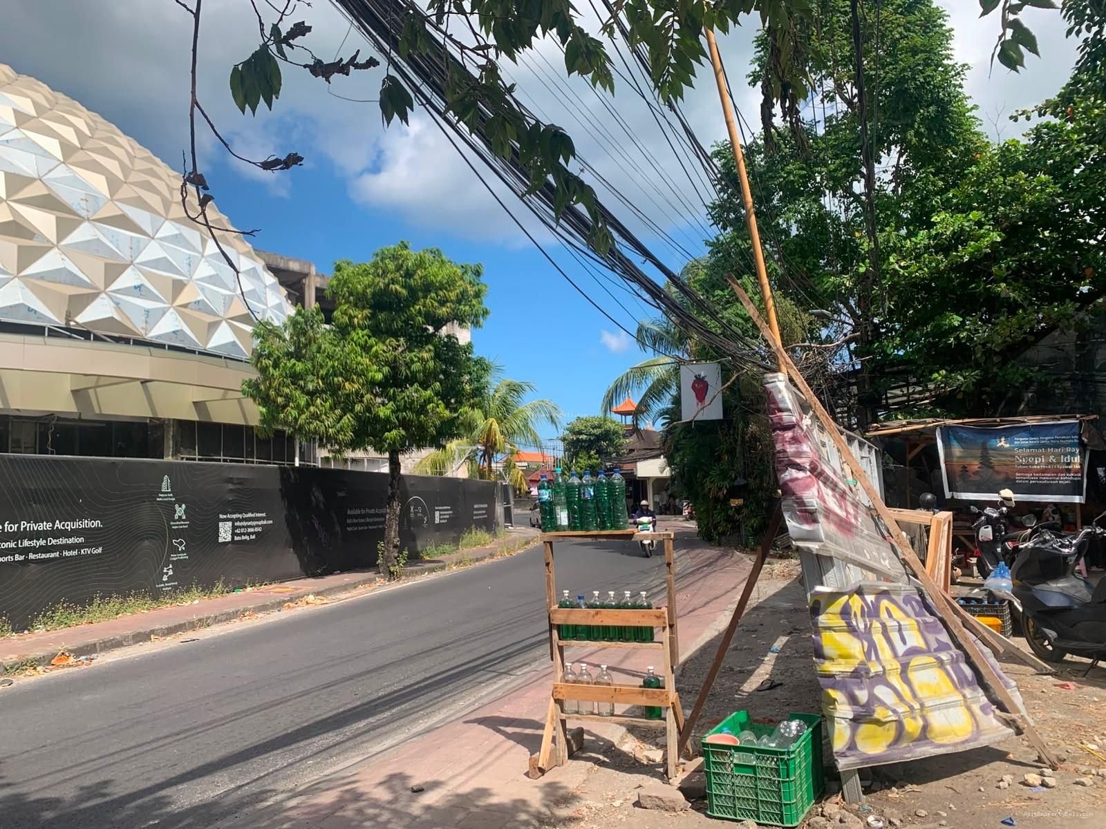 Tanah Raya batubelig kerobokan bali