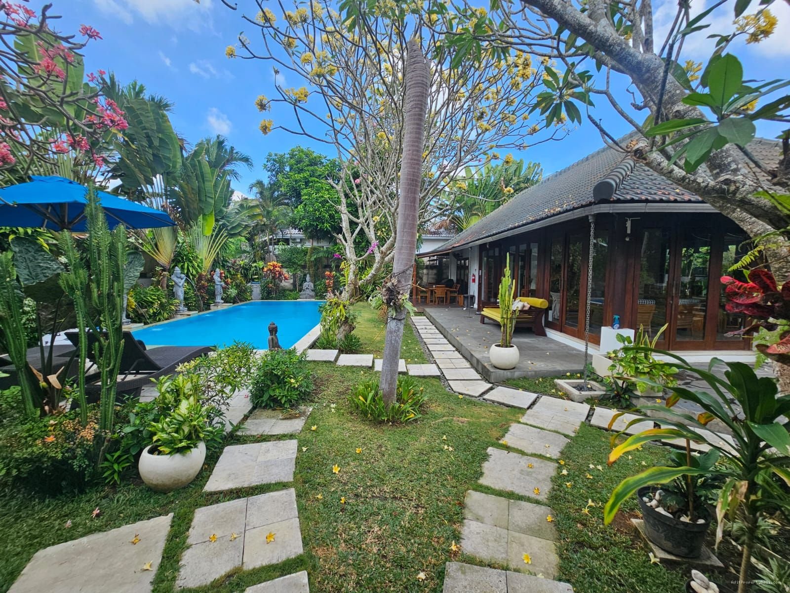 Villa lantai 1 umalas kerobokan bali