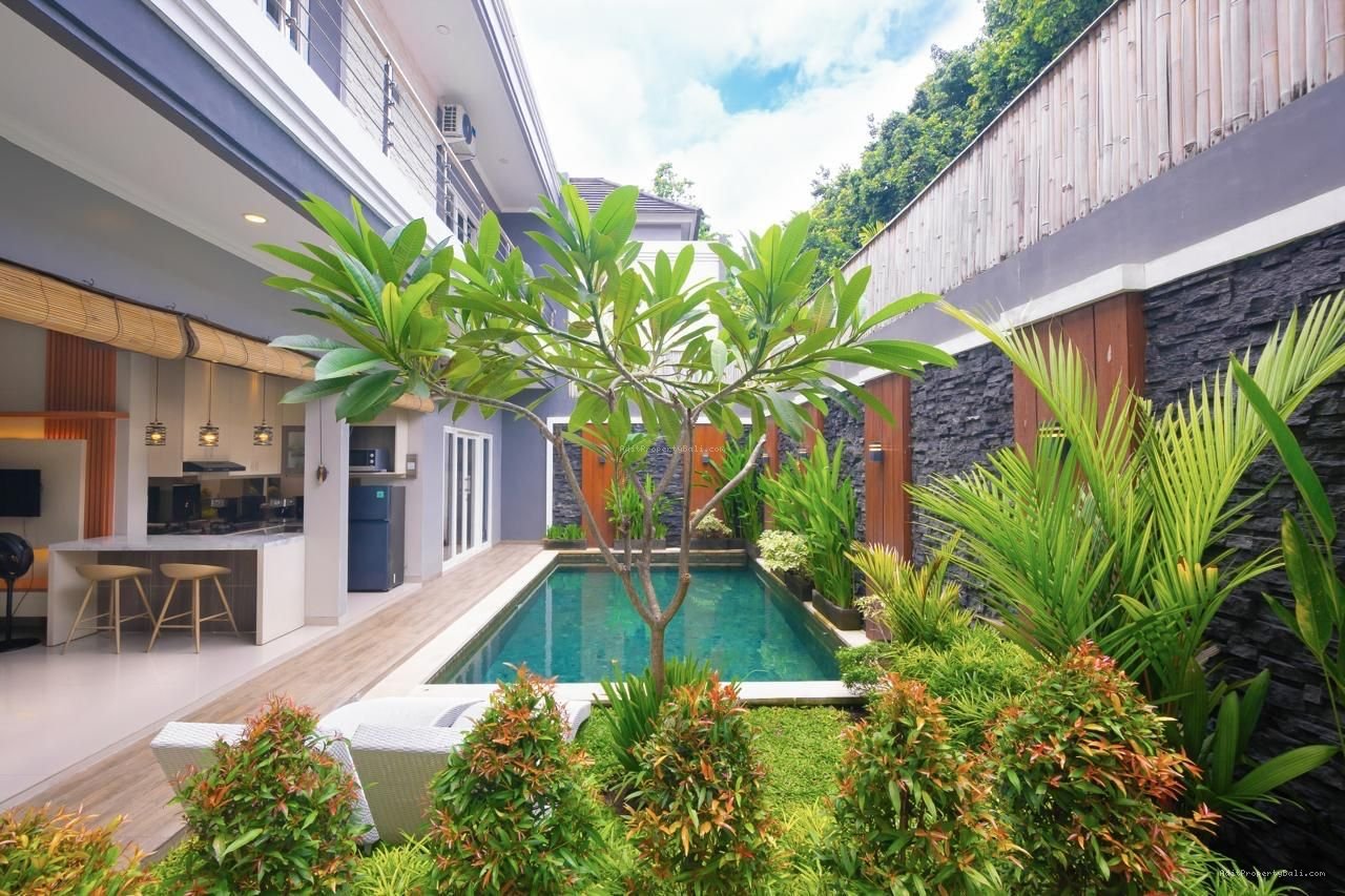 Villa Raya Canggu Kerobokan Badung Bali