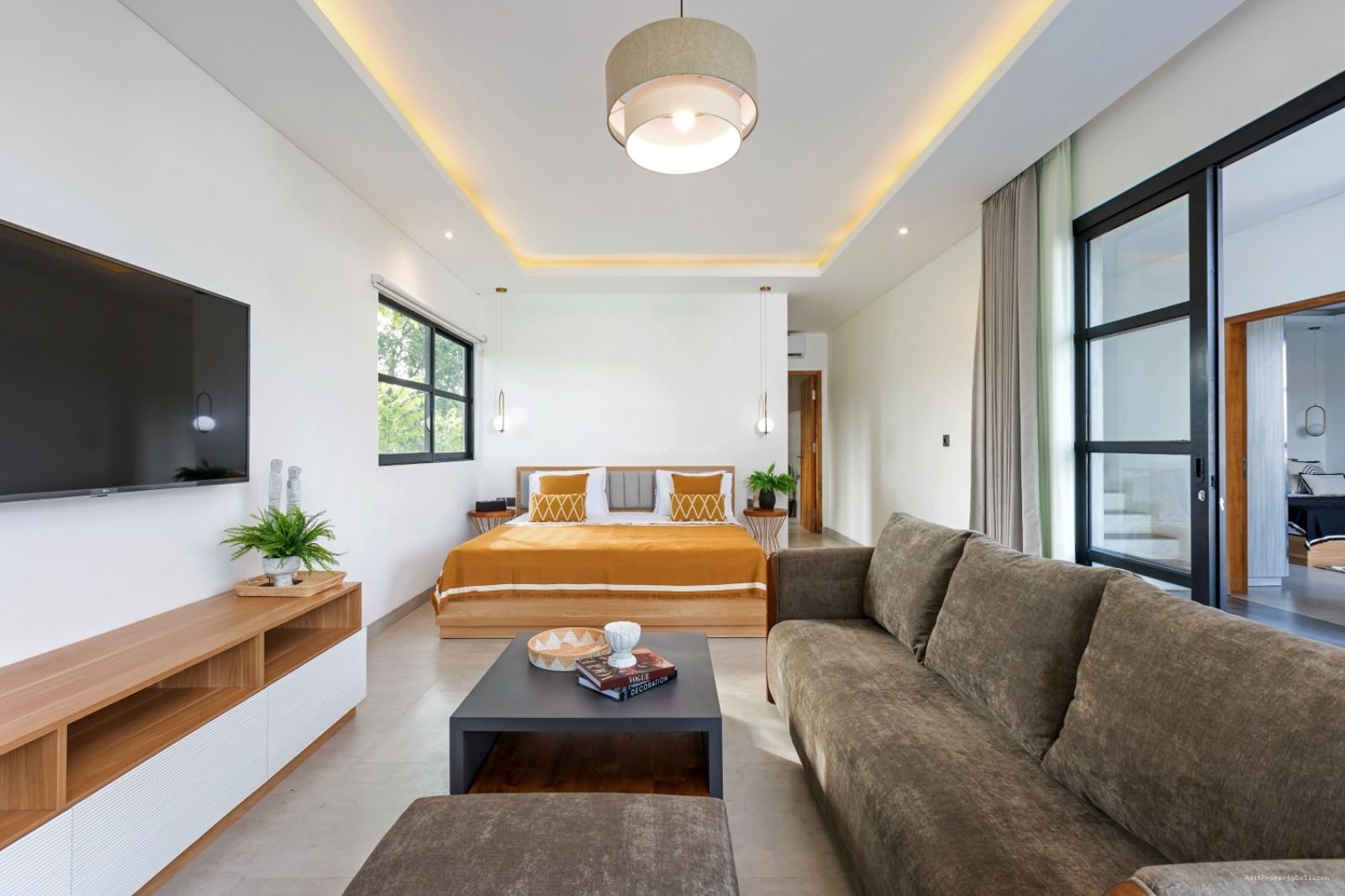 Villa modern tumbak bayuh pererenan