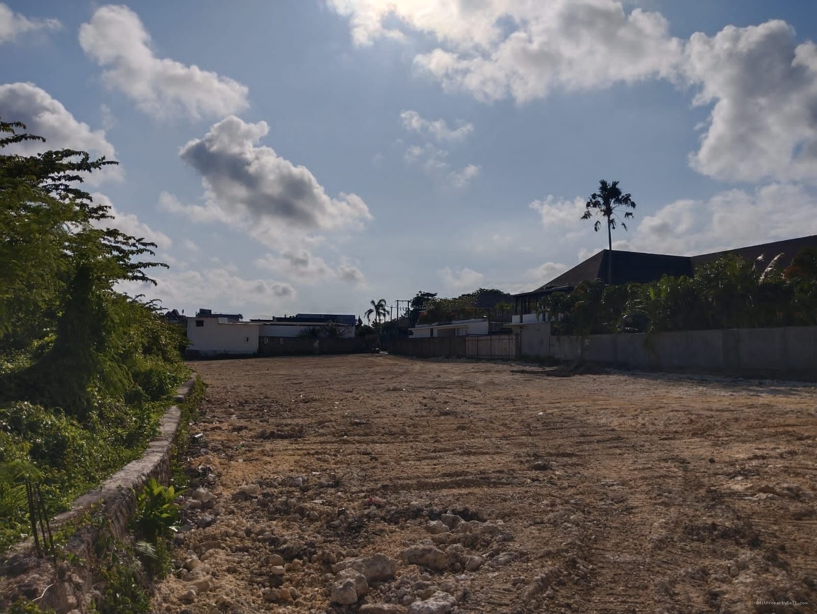 Tanah pantai petitenget kerobokan