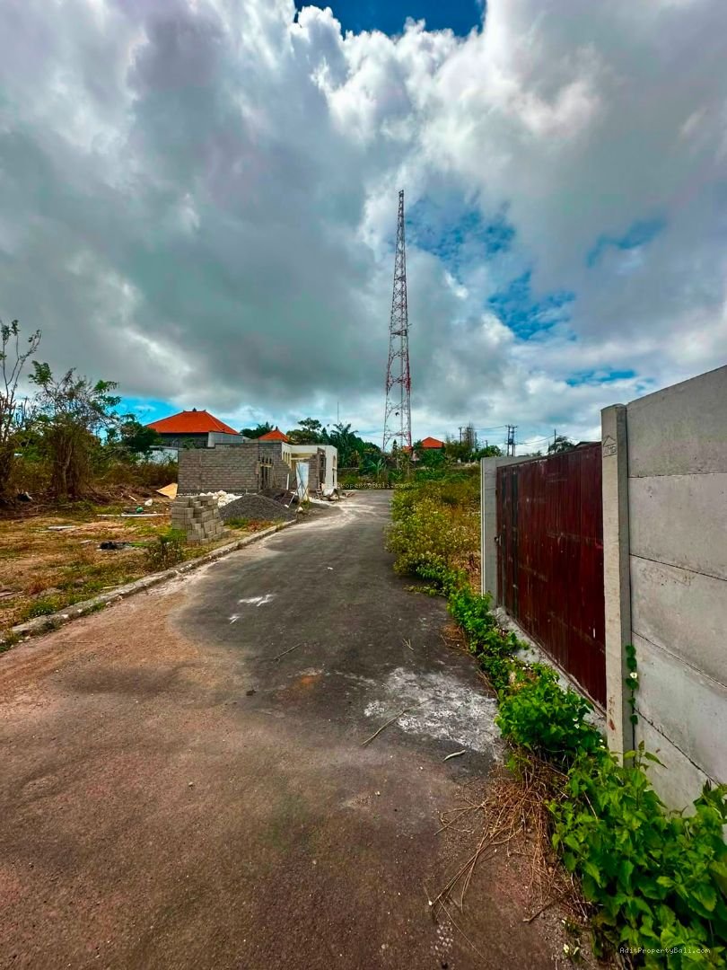 Tanah pantai pandawa kuta selatan