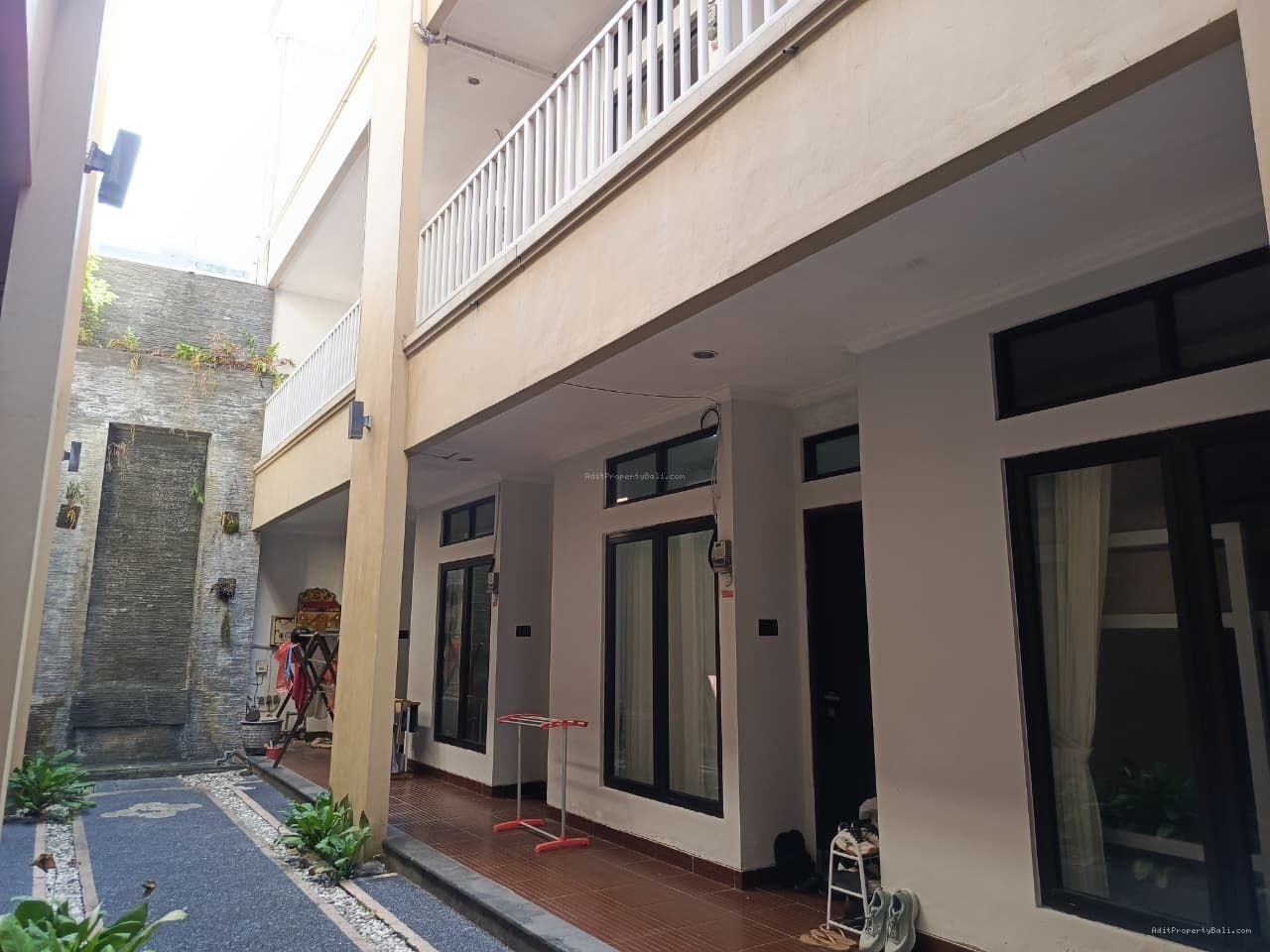 Kost pemuda renon bali