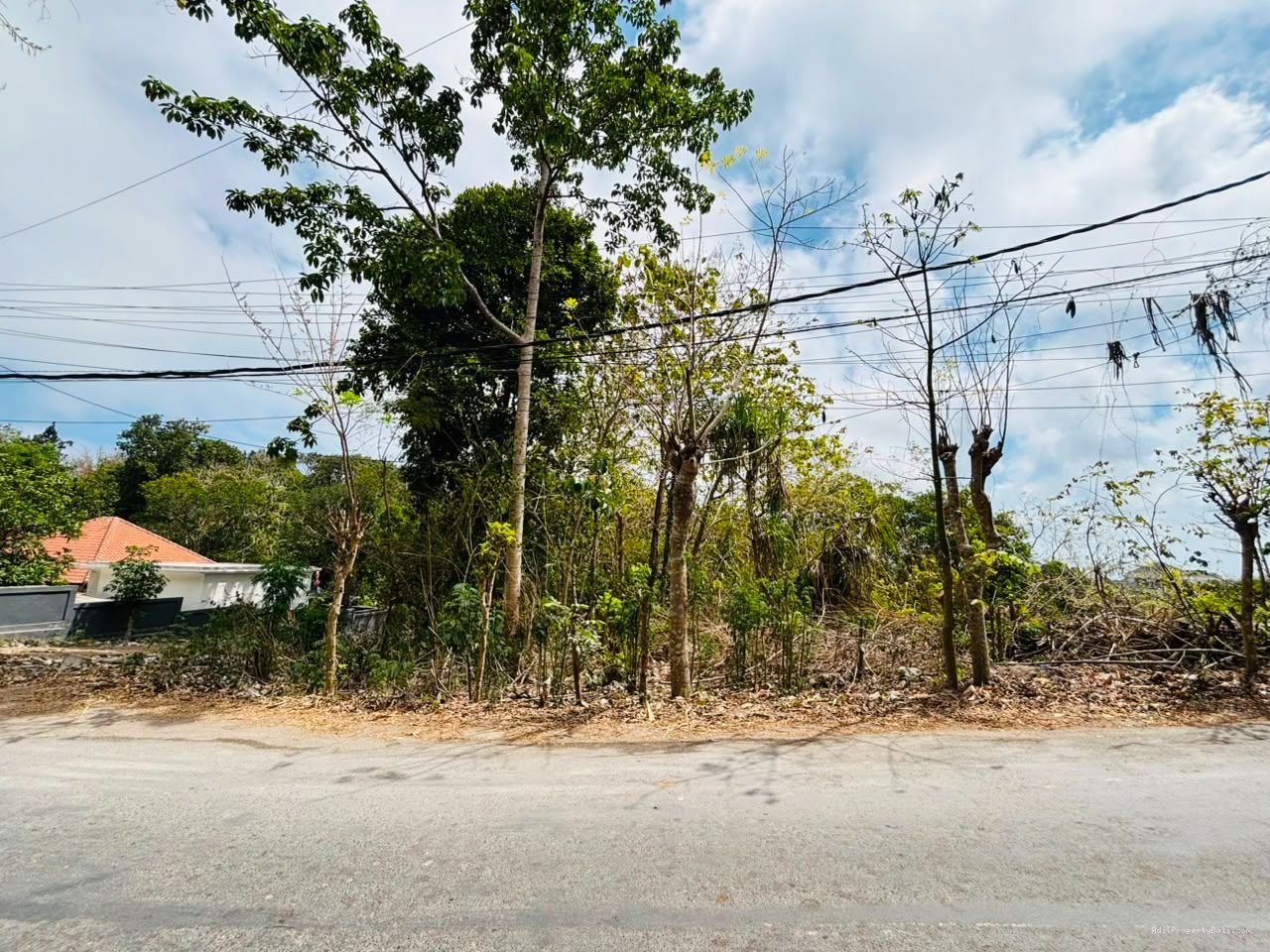 Tanah goa lempeh pecatu