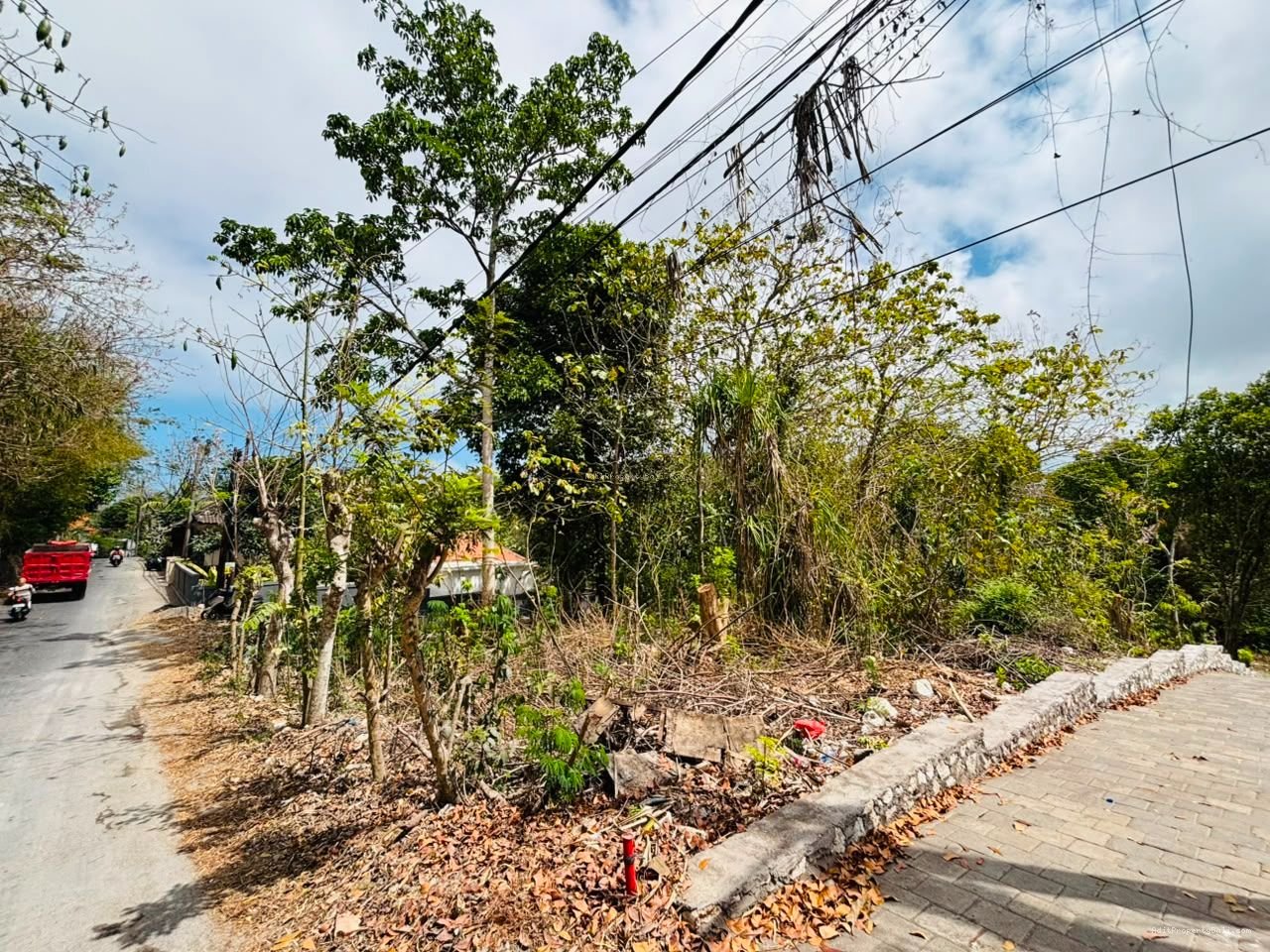 Tanah goa lempeh pecatu
