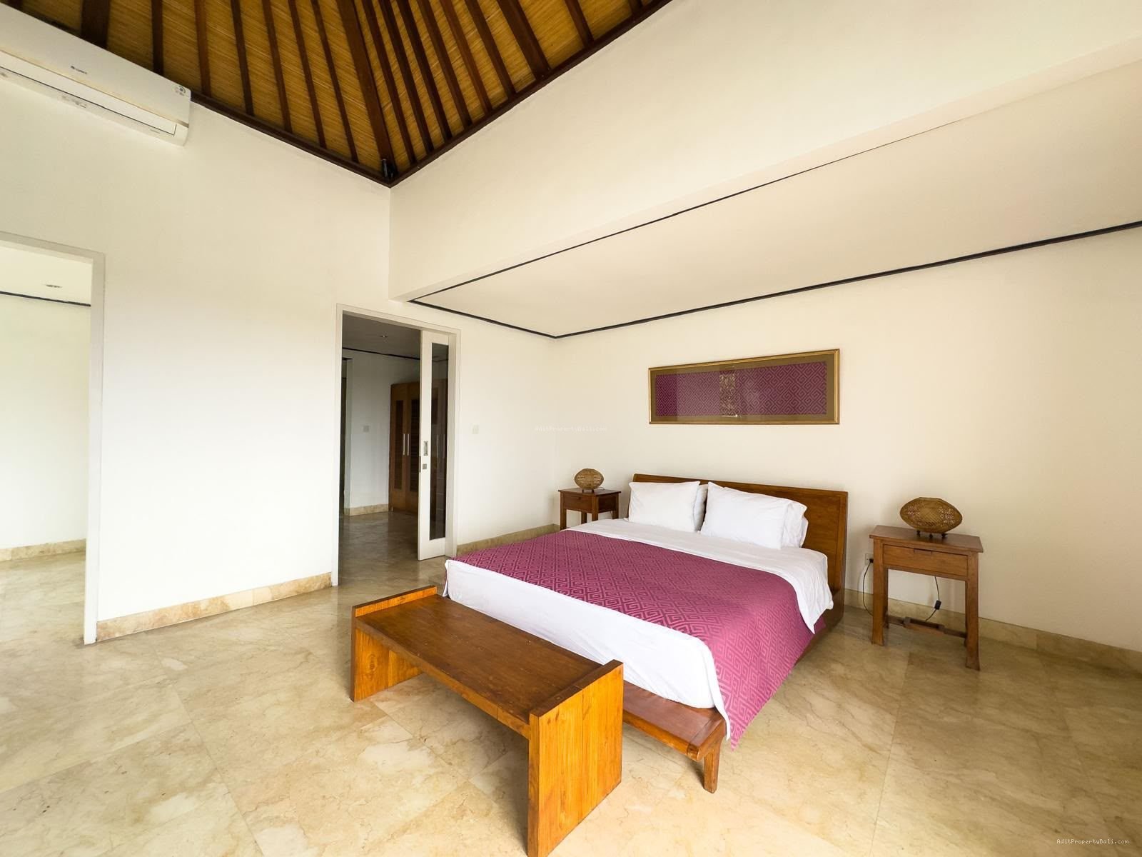 Villa murah kayu tulang canggu
