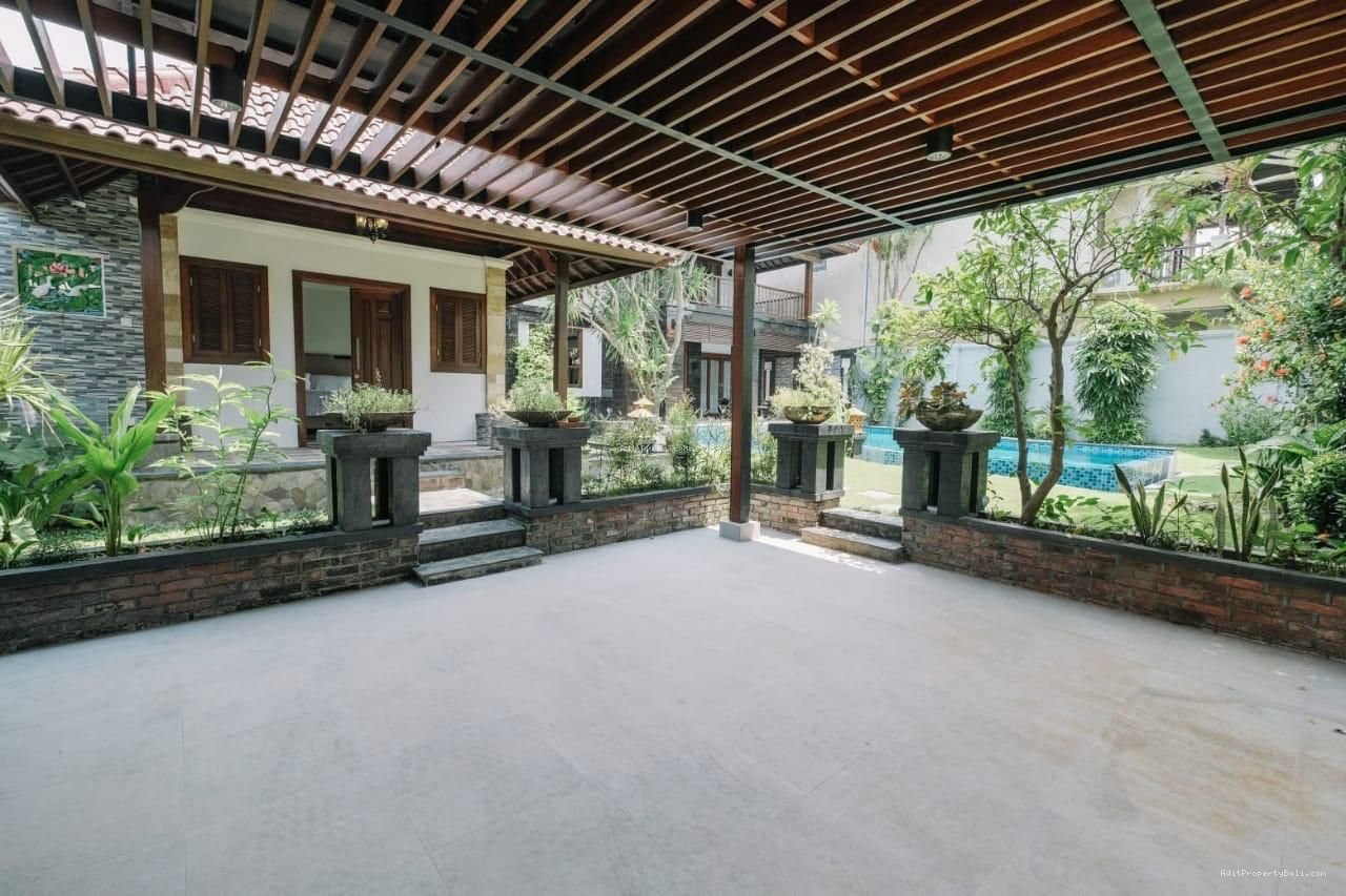 Villa modern pantai berawa canggu bali